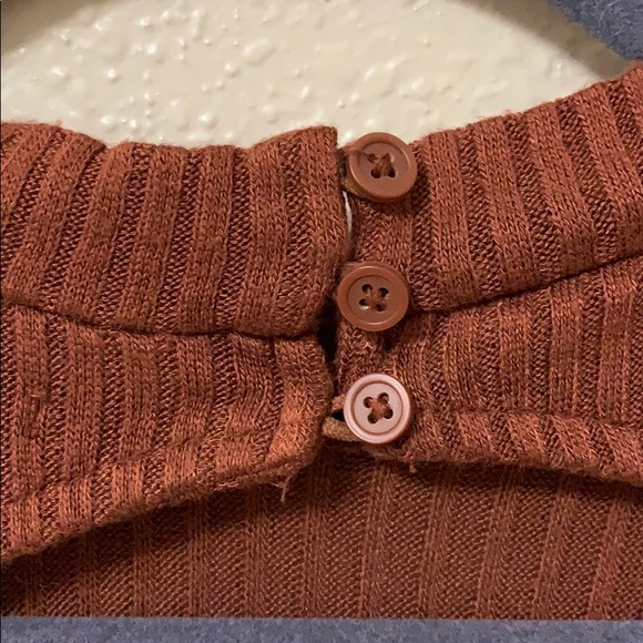 Dress - Picture 3 of 3